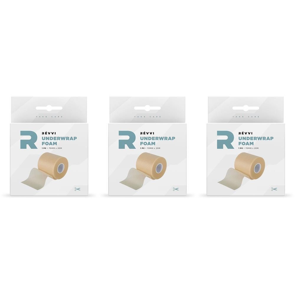 Drie verpakkingen RÉVVI Underwrap Foam, elk met een rol huidkleurig schuimband.