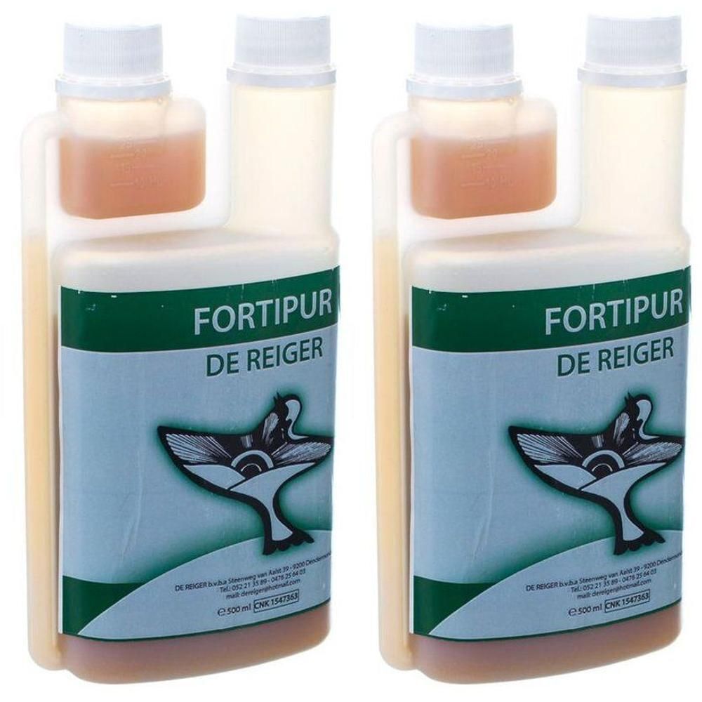 Deux bouteilles de Fortipur Plus de De Reiger, chacune de 500ml. Le liquide est brun clair.