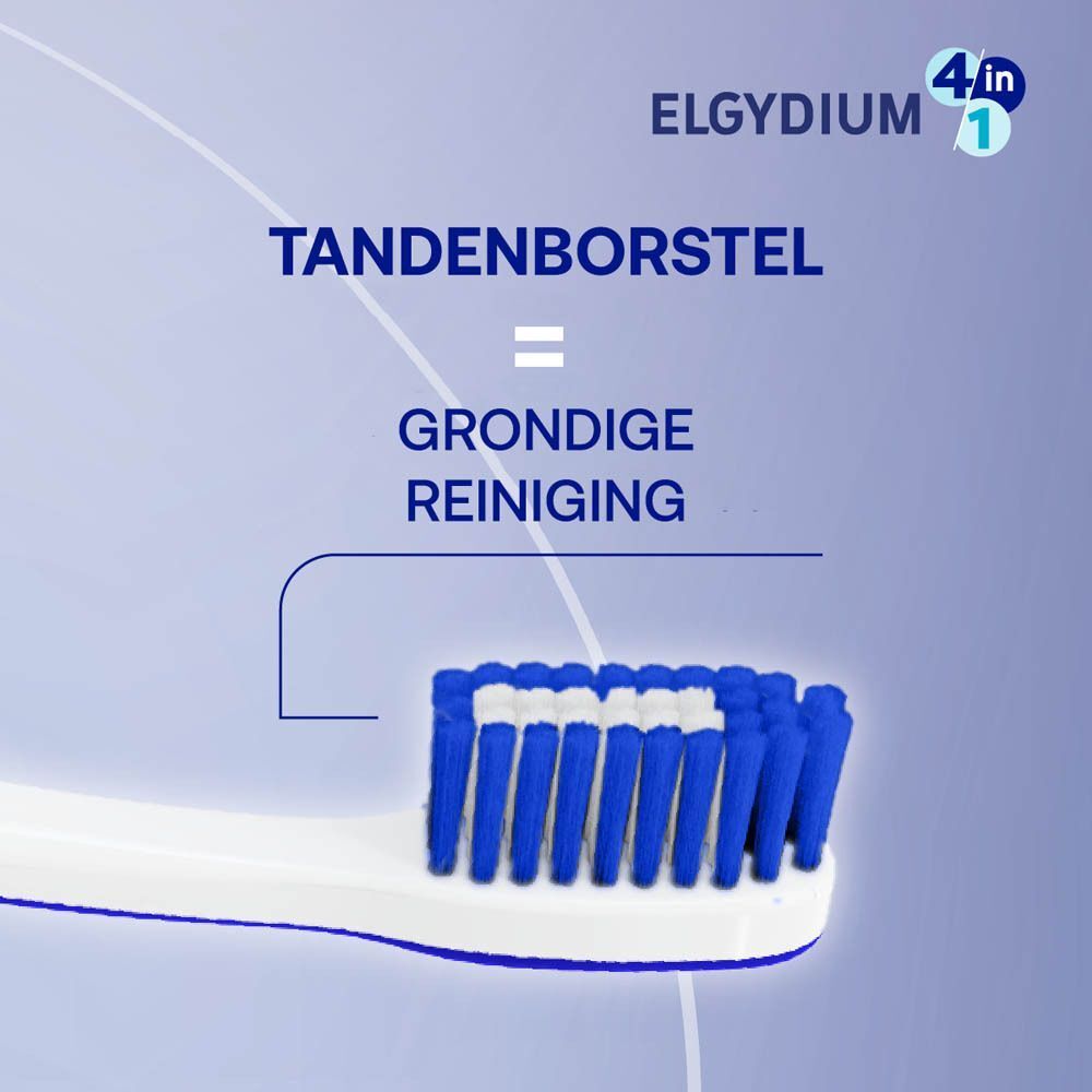 Close-up van de borstelkop van een blauw-witte tandenborstel.