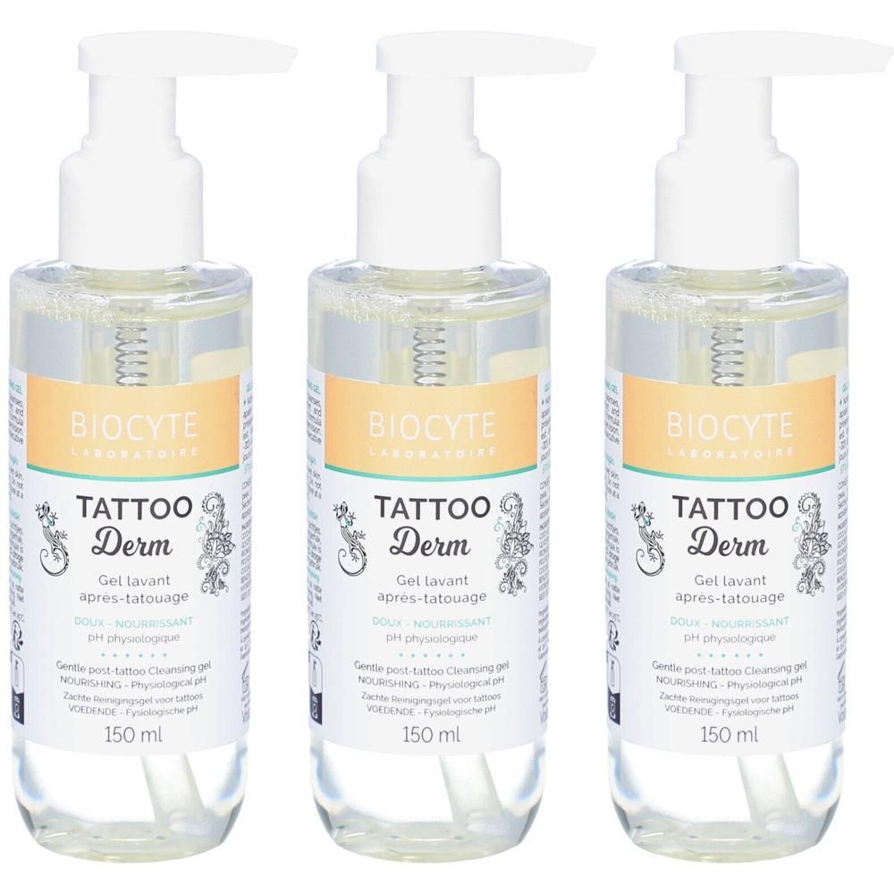 Trois flacons de Biocyte Tattoo Derm Gel Lavant avec distributeurs à pompe. Chaque flacon contient 150 ml.