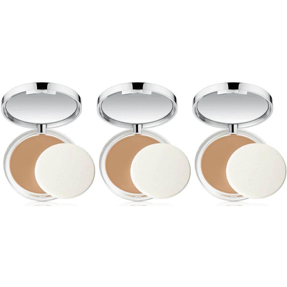 Trois boîtiers de poudre compacte ouverts, avec miroir et éponge, teinte beige.