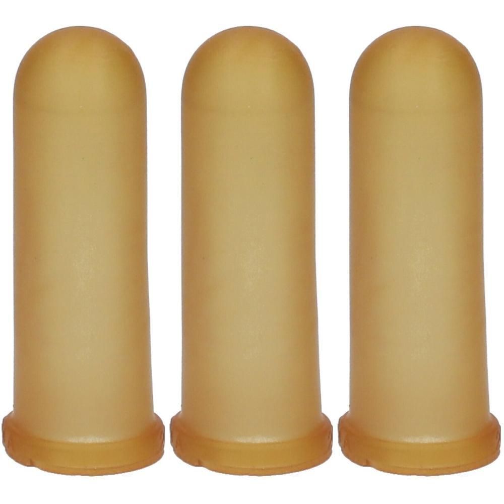 Drie beige rubberen vingerhoedjes met afgeronde uiteinden en geribbelde rand.