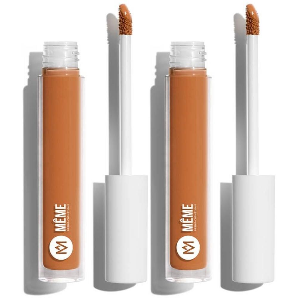 Twee vloeibare concealers met witte dop en applicator.