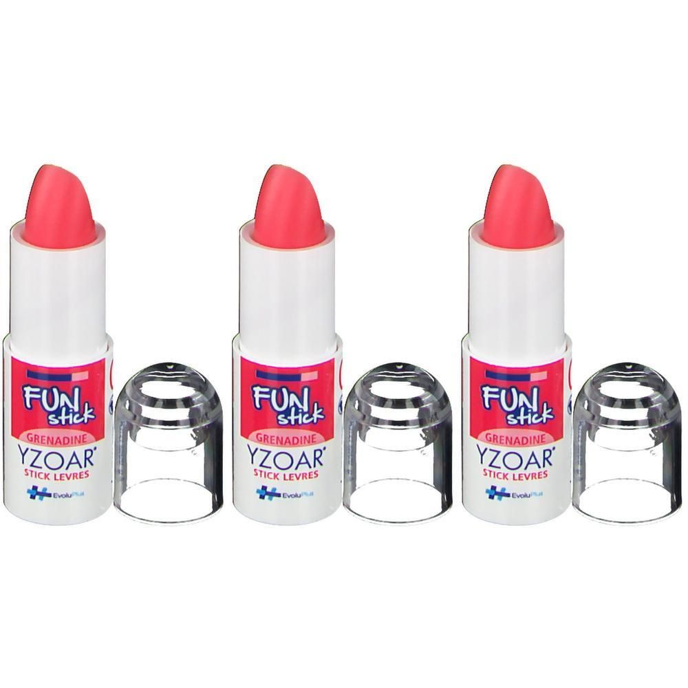 Trois bâtons de rouge à lèvres Yzoar Grenadine avec capuchons transparents.