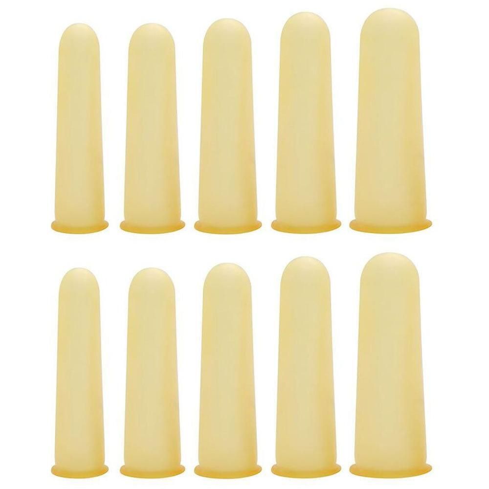Dix capuchons de doigt en latex jaune pâle, de forme conique.