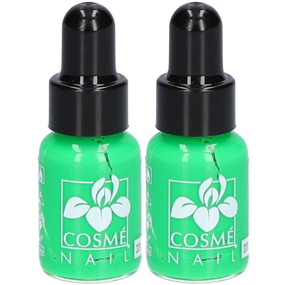 Twee flesjes felgroene nagellak met zwarte druppeldopjes. Merk: COSMÉ NAIL.