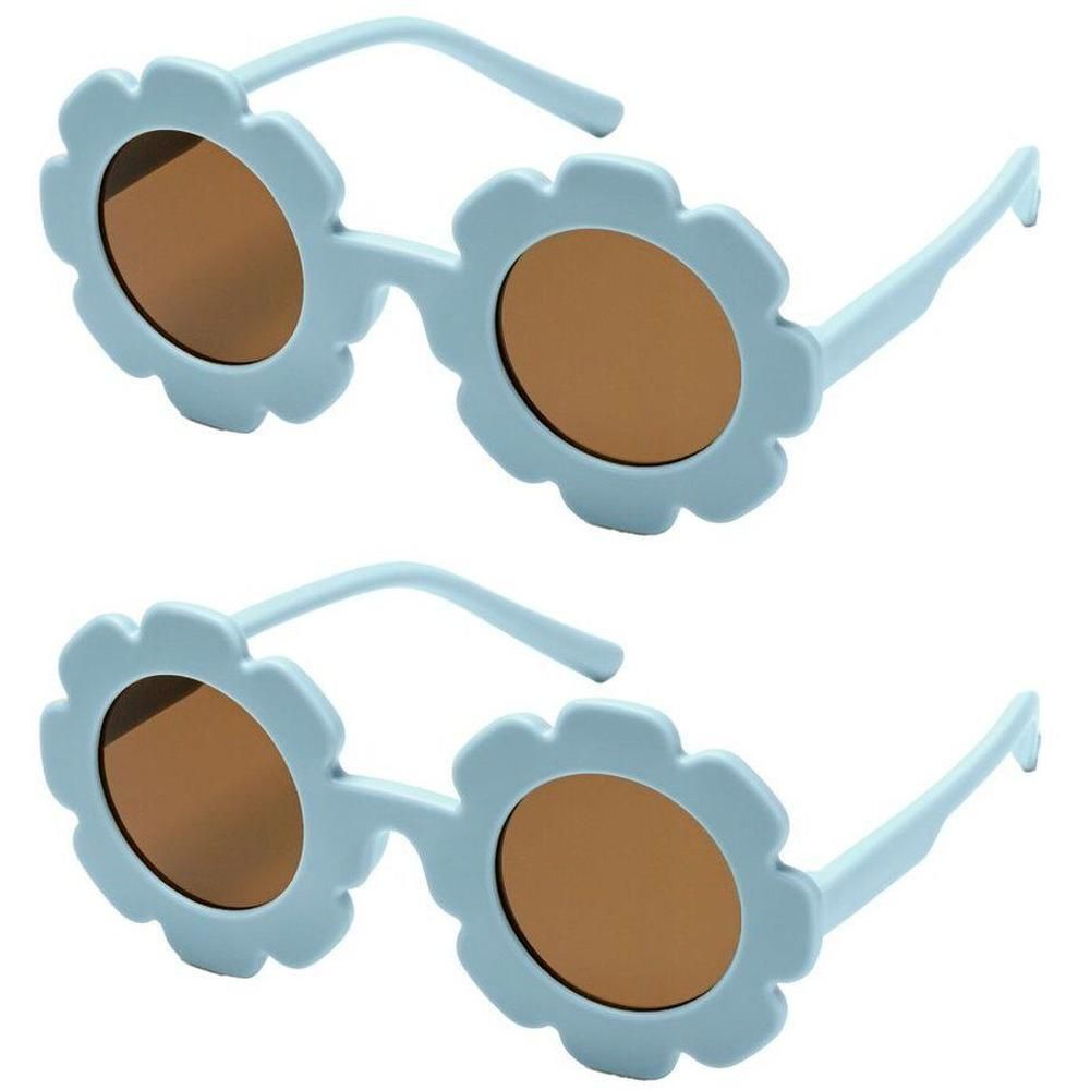 Deux paires de lunettes de soleil pour enfants bleu clair avec monture en forme de fleur.