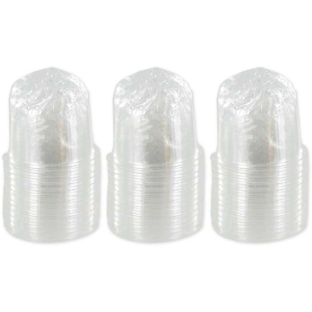 Drie stapels kleine, doorzichtige bekers, individueel verpakt in plastic.