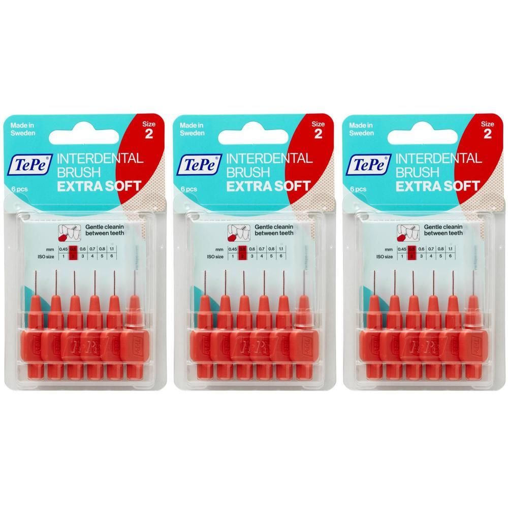 Trois paquets de brosses interdentaires TePe Extra Douces, taille 2, rouges. Chaque paquet contient 6 brosses.