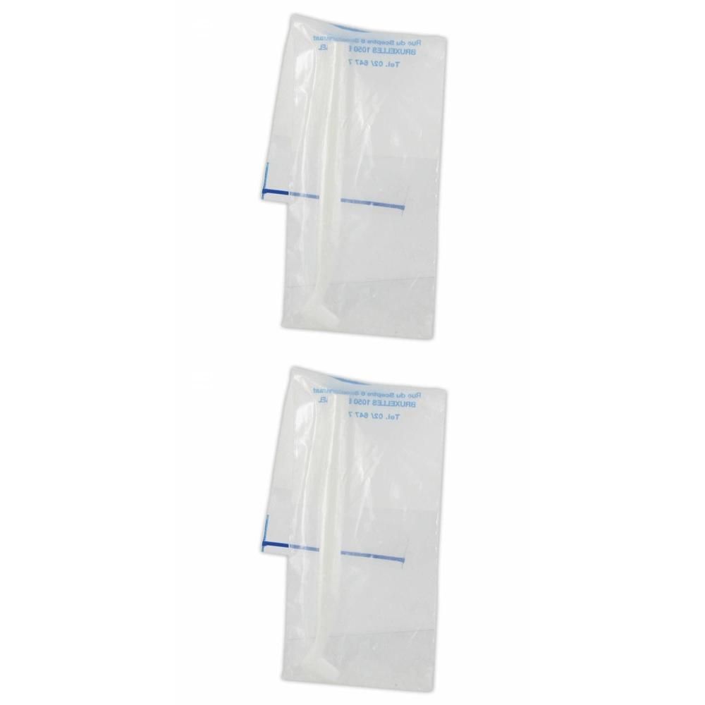 Twee doorzichtige plastic zakjes met blauwe markeringen en opdruk.