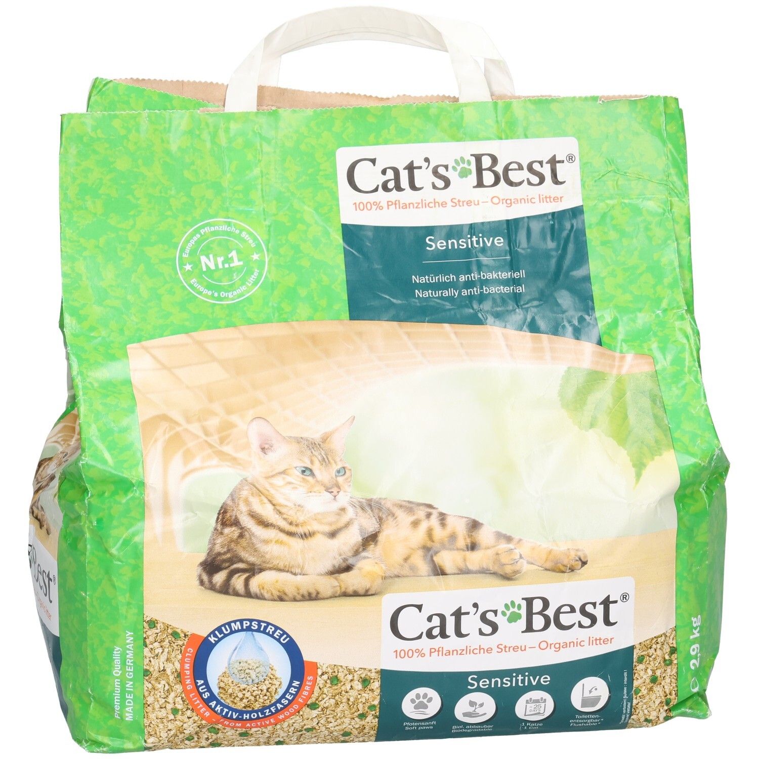 Litière Cat's Best Sensitive, 2,9 kg. Emballage vert avec chat, sceau 'N°1' et caractéristiques produit.