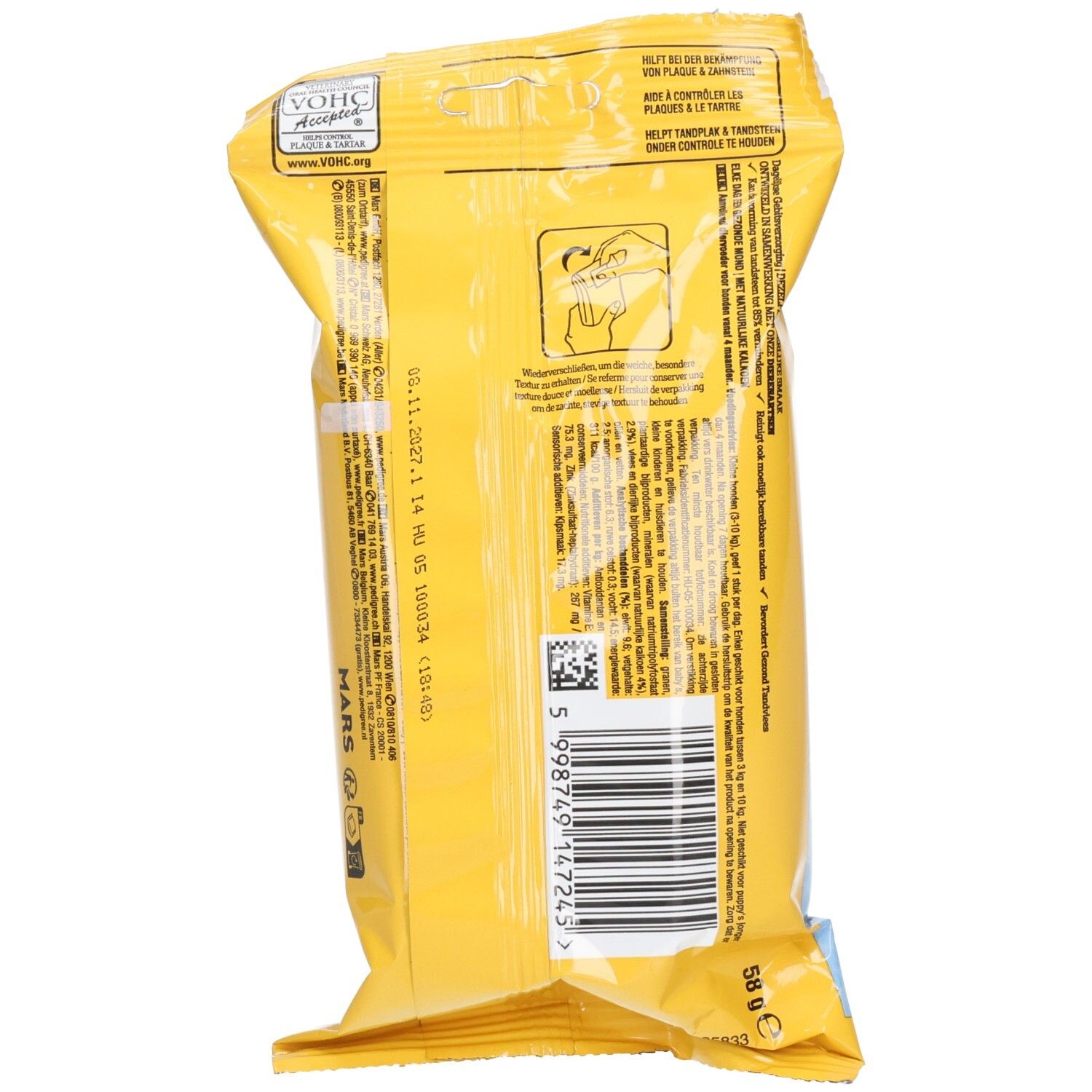 Achterkant van de Pedigree Dentastix Light Mini verpakking met barcode en informatie.