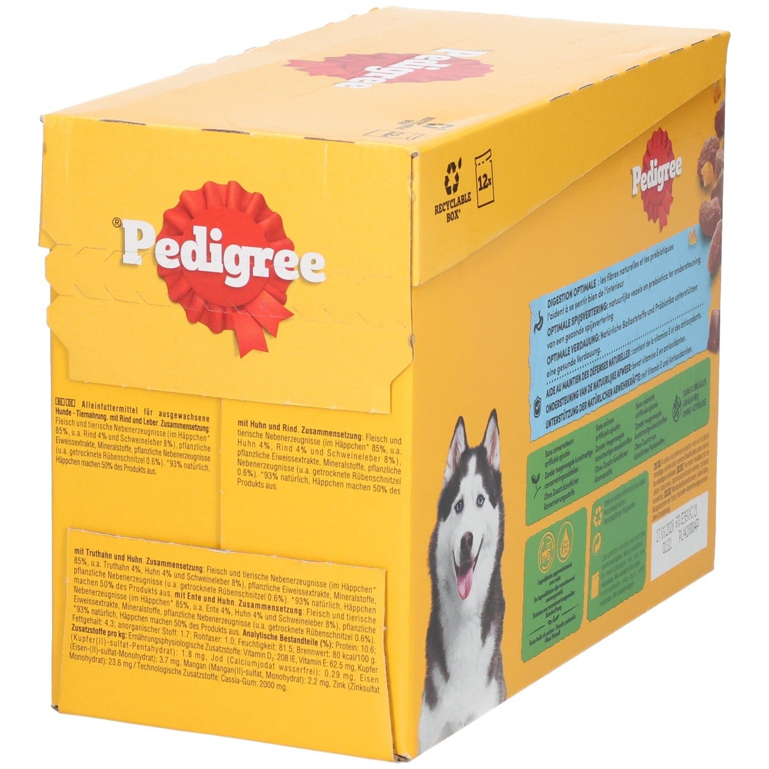 Zijaanzicht van de Pedigree Adult Protein+ hondenvoer verpakking met gedetailleerde ingrediënten en voedingsinformatie.