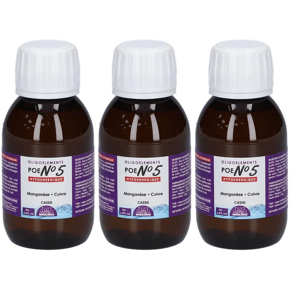 Drie bruine glazen flesjes met witte doppen, met Oligoelements POE N°5 Cassis.