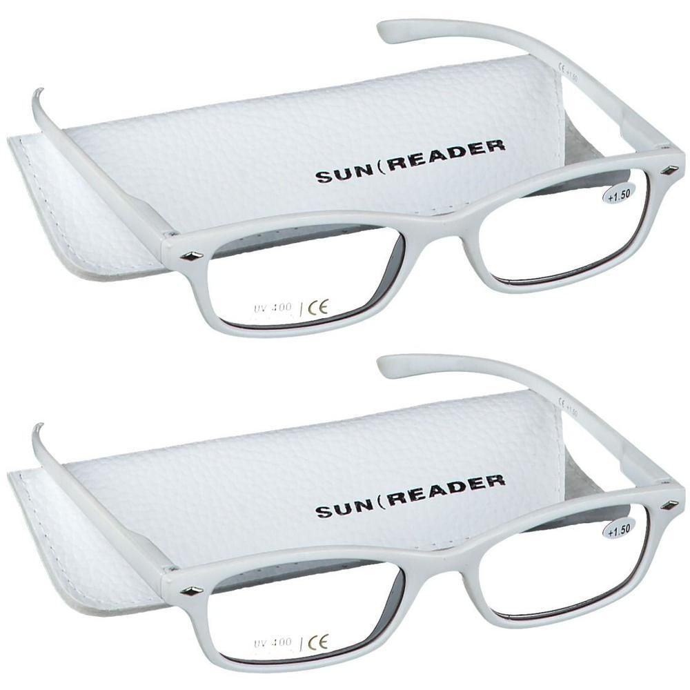 Twee witte leesbrillen met etuis. Op de etuis staat "SUN READER".