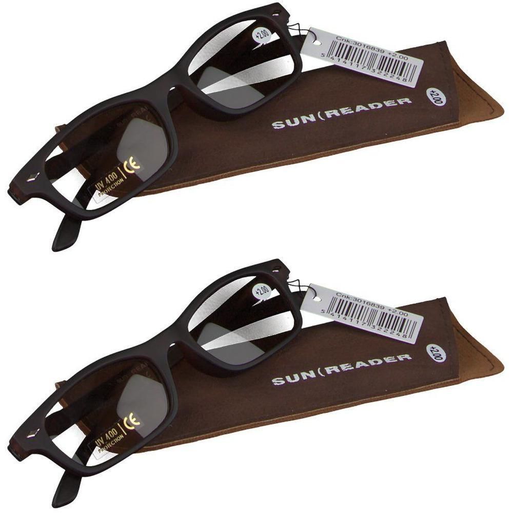Deux paires de lunettes de lecture noires avec étuis marron. Verres +2.00 dioptries.