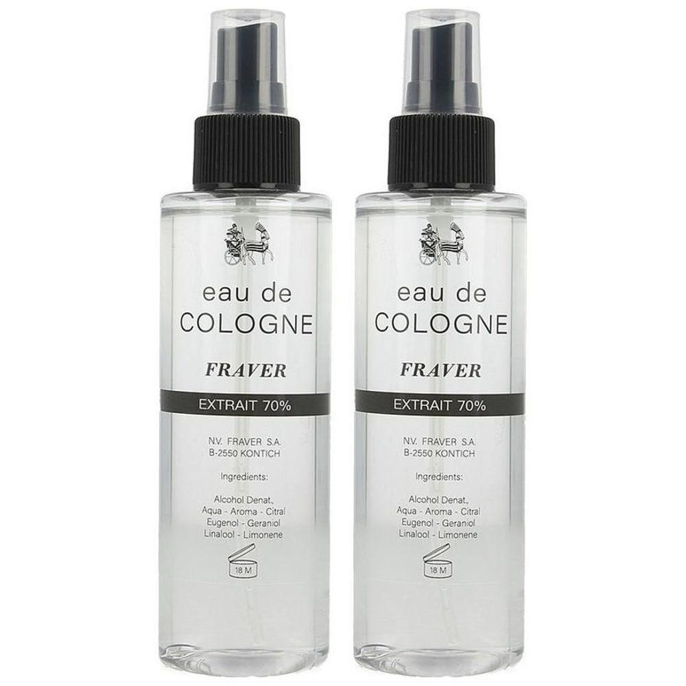 Twee flacons Fraver Eau de Cologne Extrait 70%. Heldere vloeistof in transparante spuitflessen.