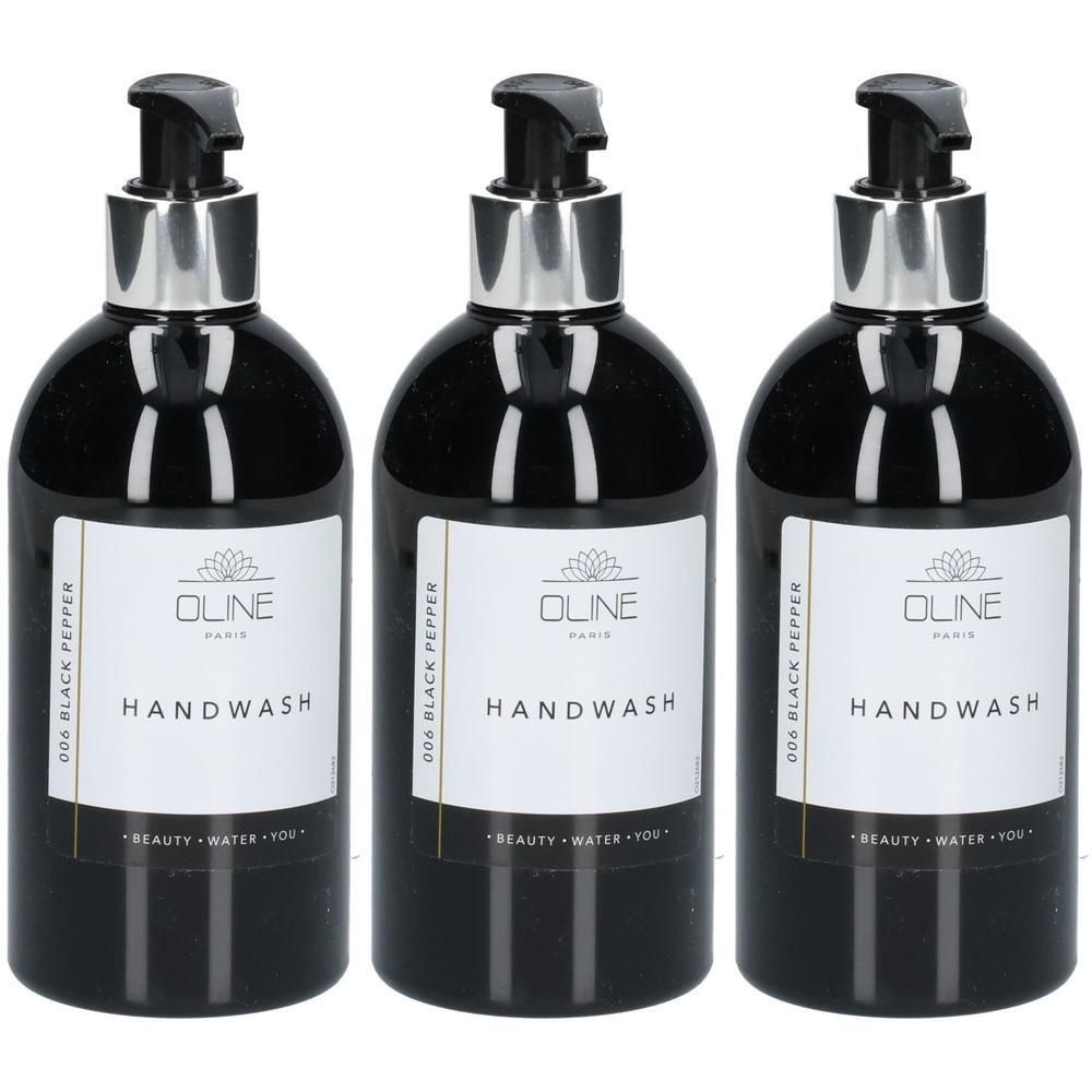 Trois flacons pompe noirs de savon pour les mains OLIN, étiquette "006 Black Pepper".