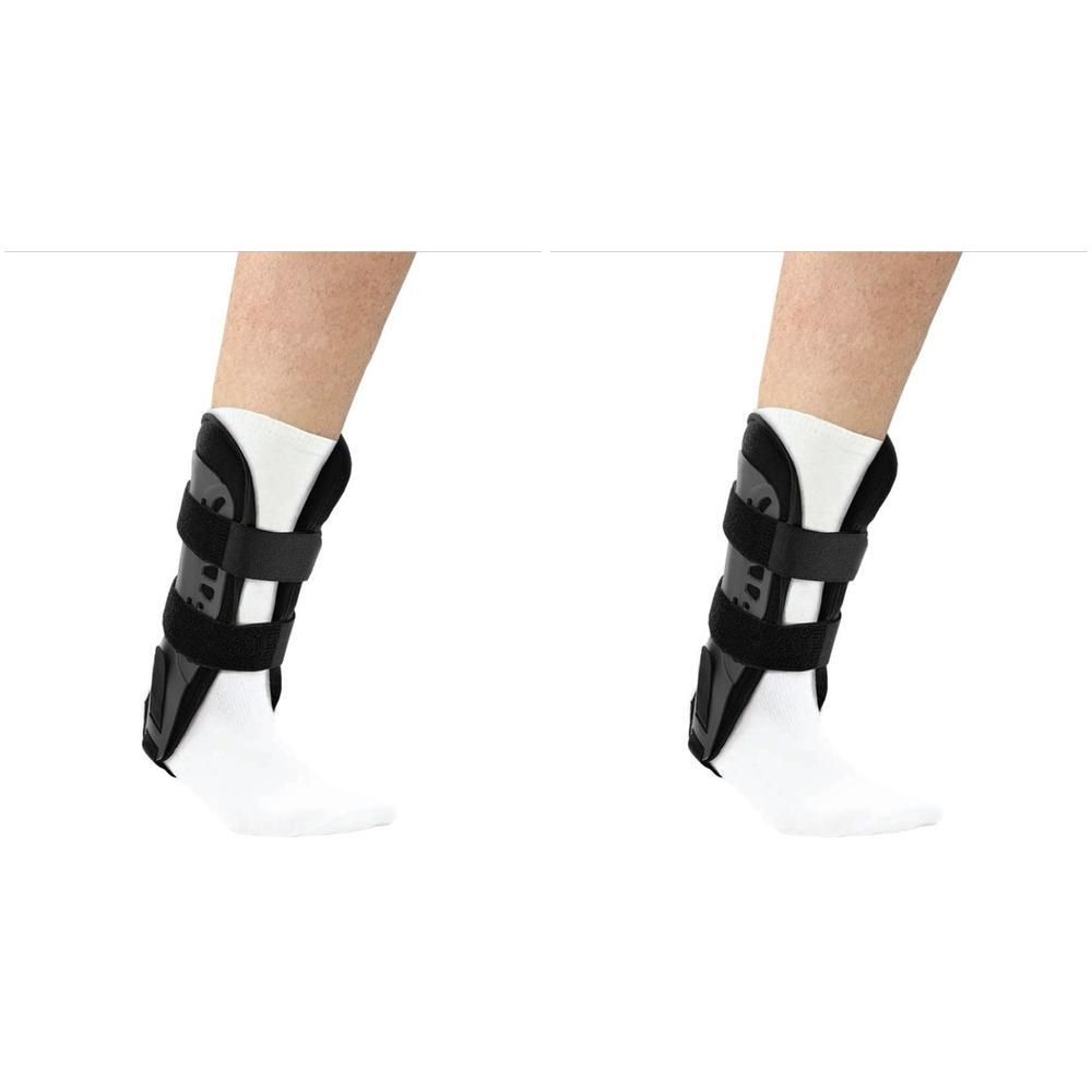 Deux orthèses de cheville avec sangles velcro et stabilisation latérale.
