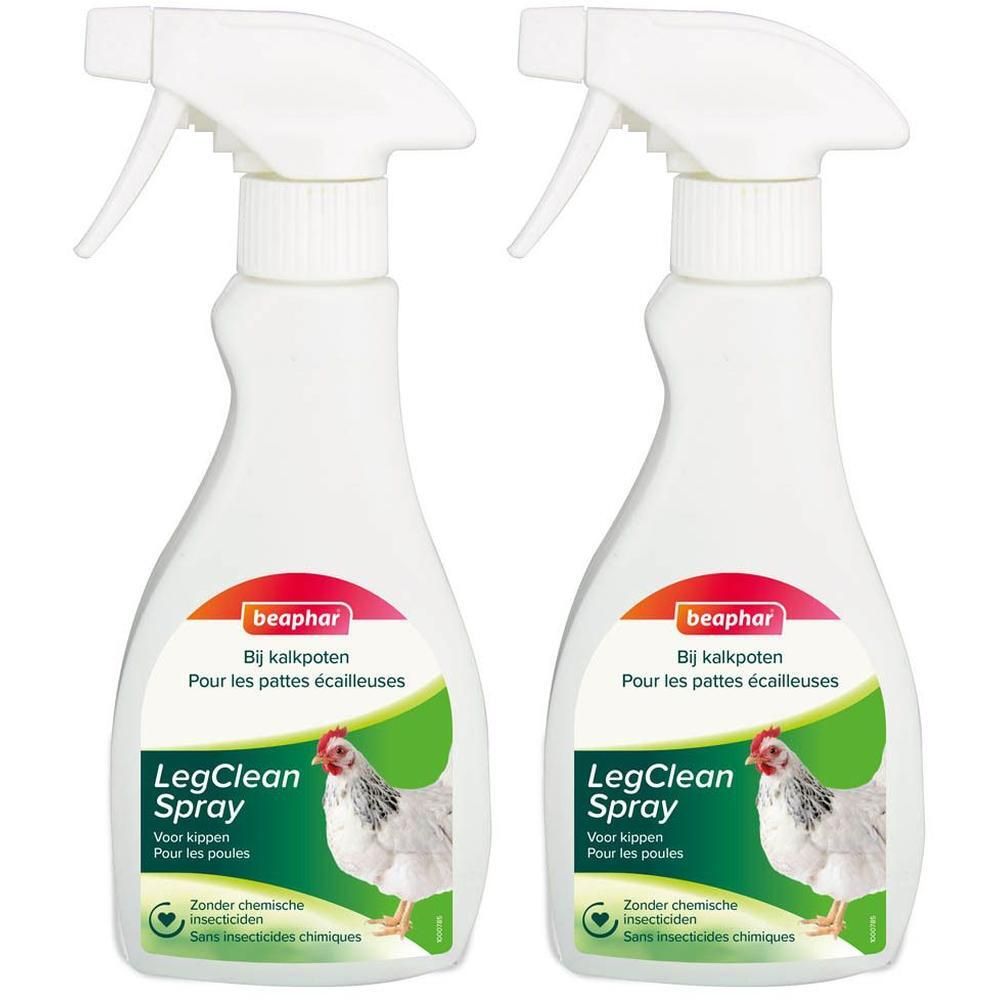 Twee witte spuitflessen Beaphar LegClean Spray voor kippenpoten.
