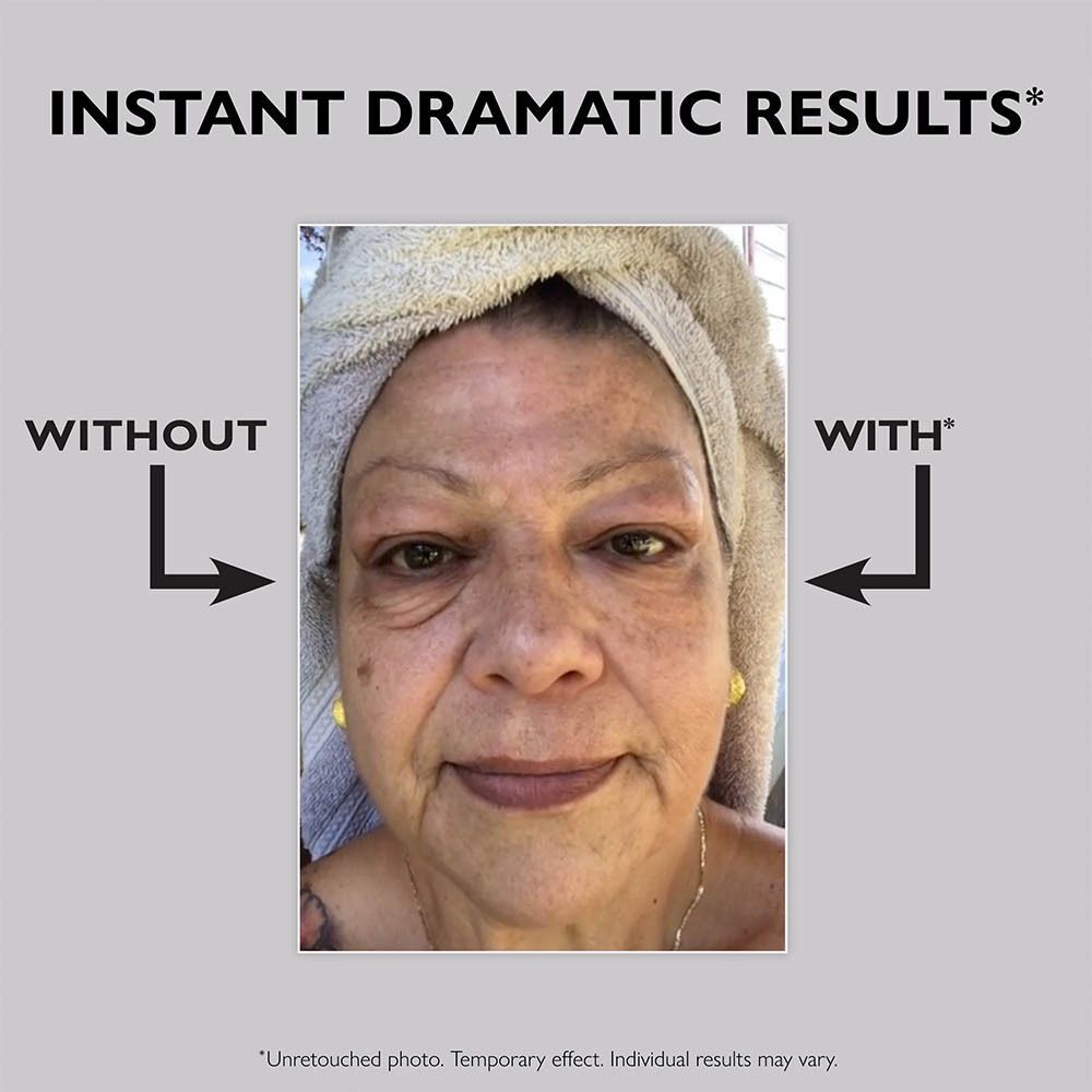 Voor-en-na vergelijking van een vrouw met en zonder Peter Thomas Roth Instant FirmX Eye.