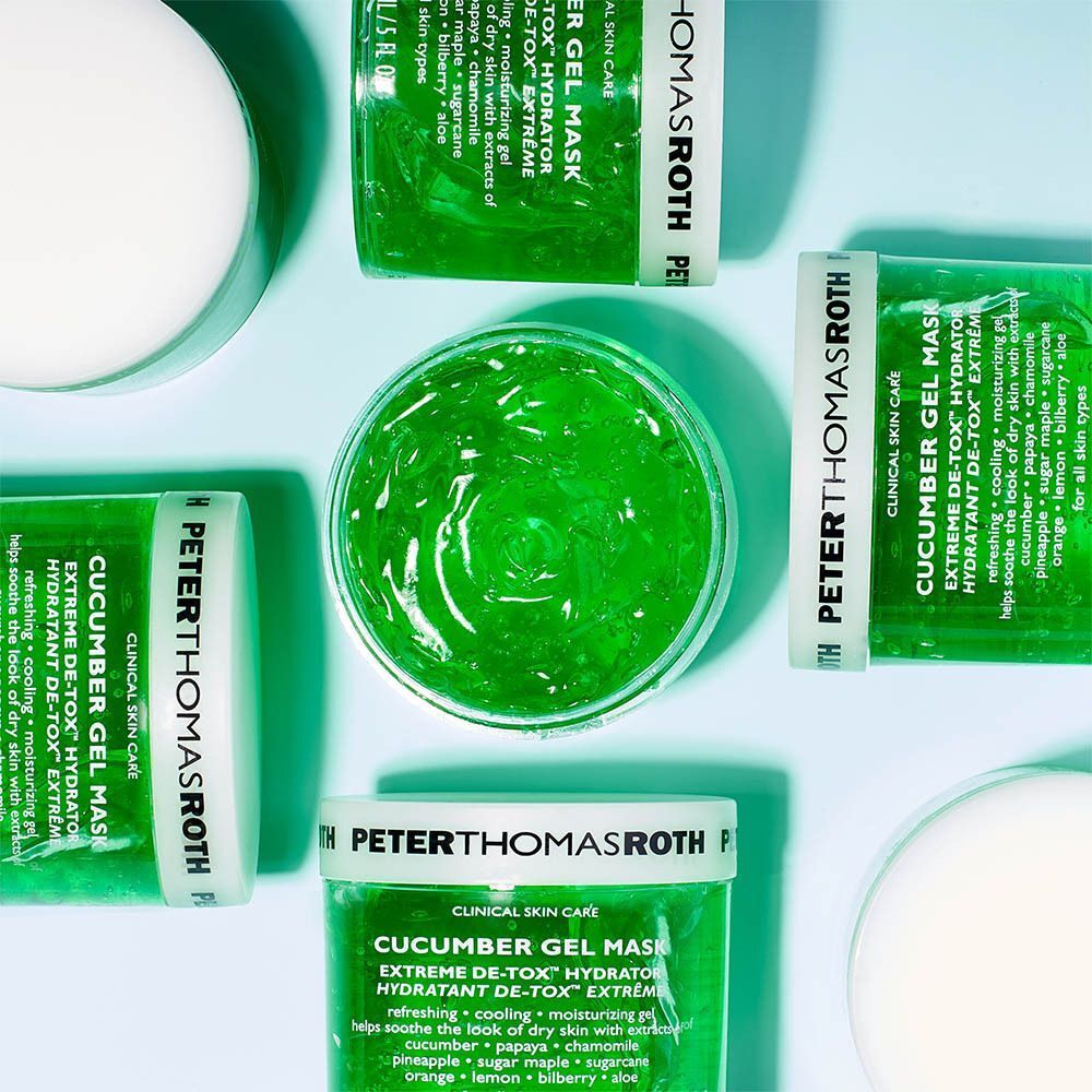 Plusieurs pots de Masque Gel Concombre Extreme De-Tox Hydrator Peter Thomas Roth, ouverts et fermés.