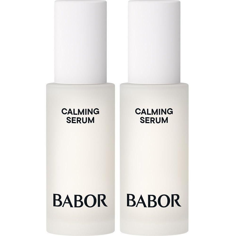 Twee Babor Calming Serum flacons met witte doppen.