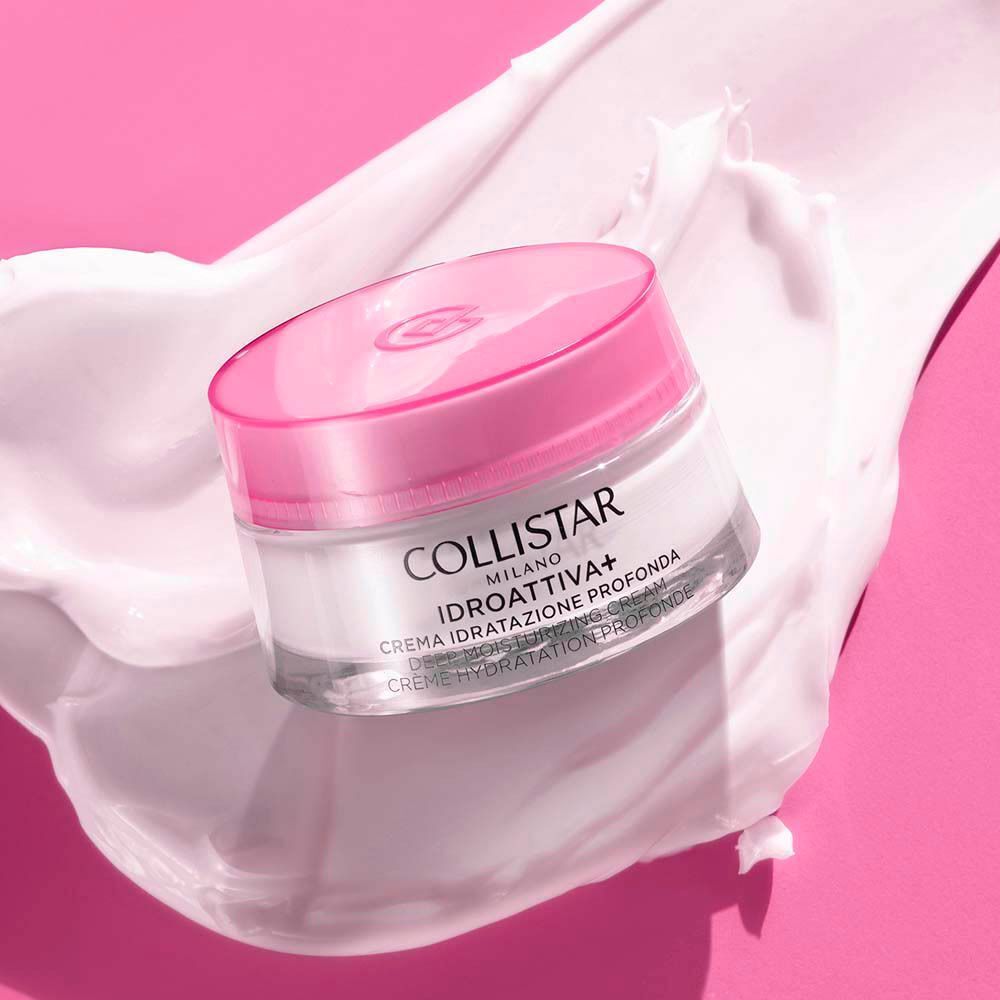 Pot de Collistar Crème Hydratation Profonde sur une texture crémeuse.