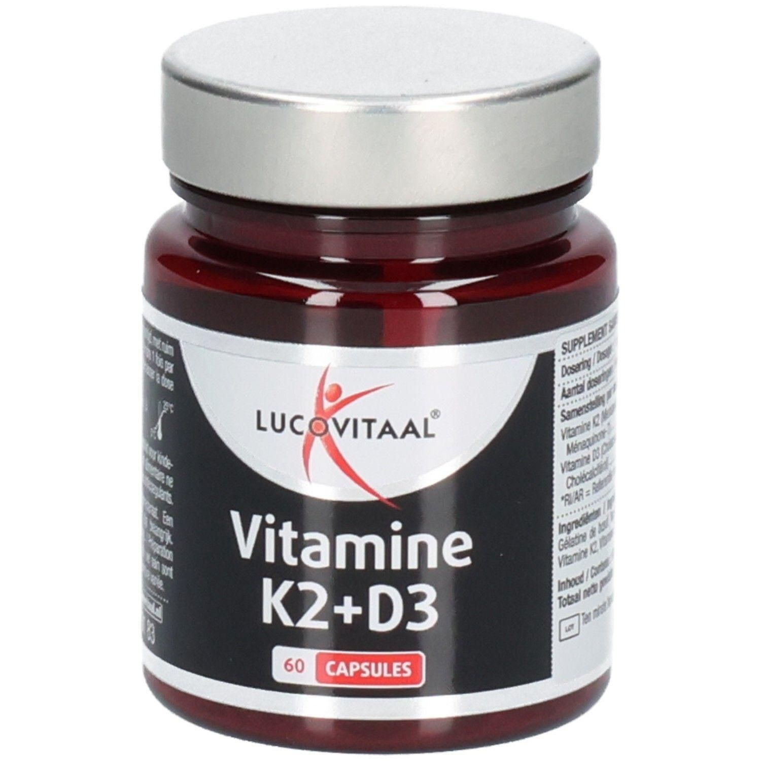 Donkerrode pot met zilverkleurige dop, met Vitamine K2+D3 capsules.