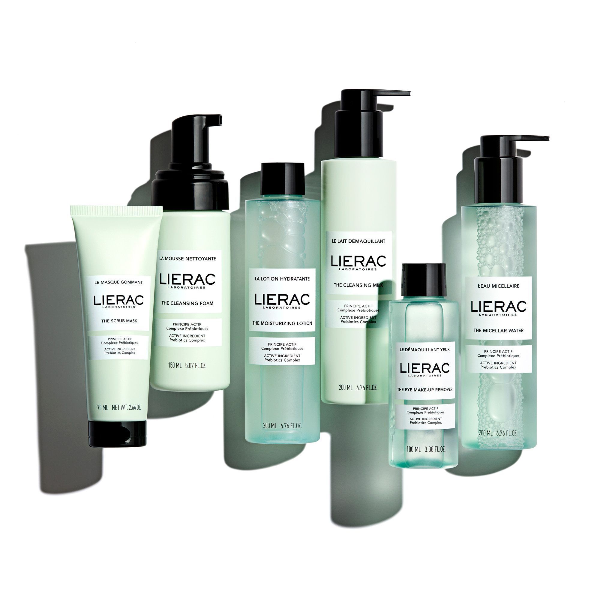 Une sélection de produits de soins de la peau Lierac, dont de l'eau micellaire.
