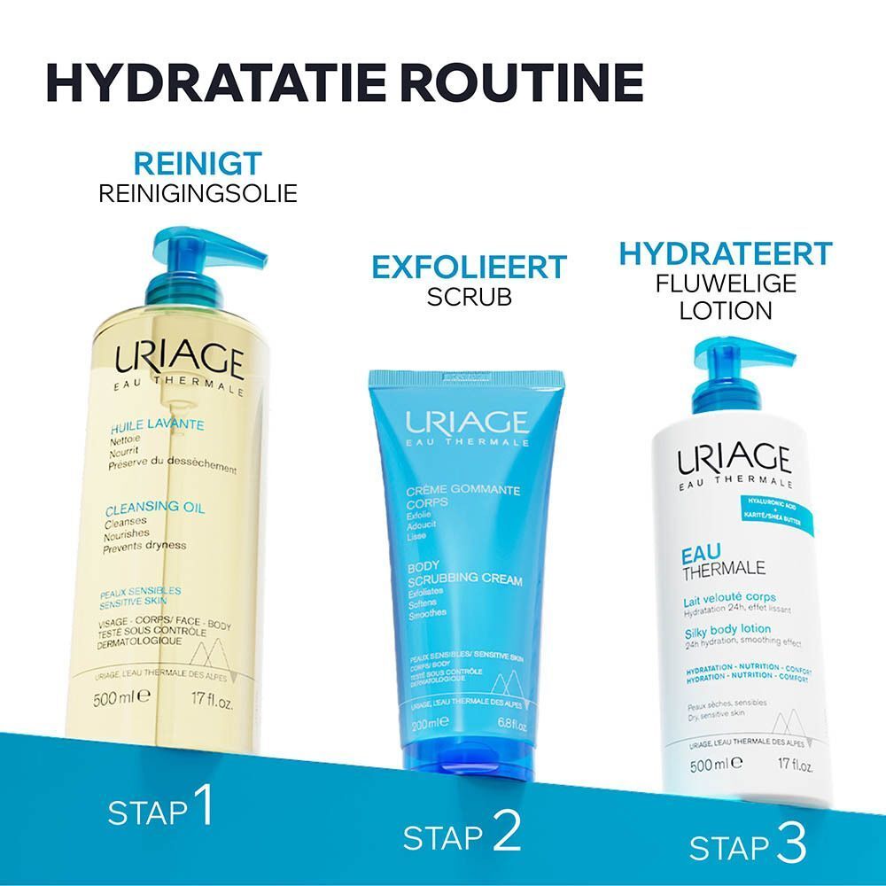 Drie Uriage Eau Thermale producten voor een hydratatie routine: reinigingsolie, body scrub en bodylotion.
