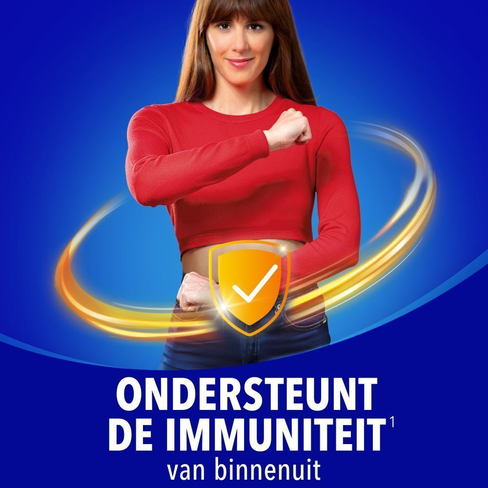 Vrouw in rood shirt, toont een schild met een vinkje en een gouden ring eromheen.