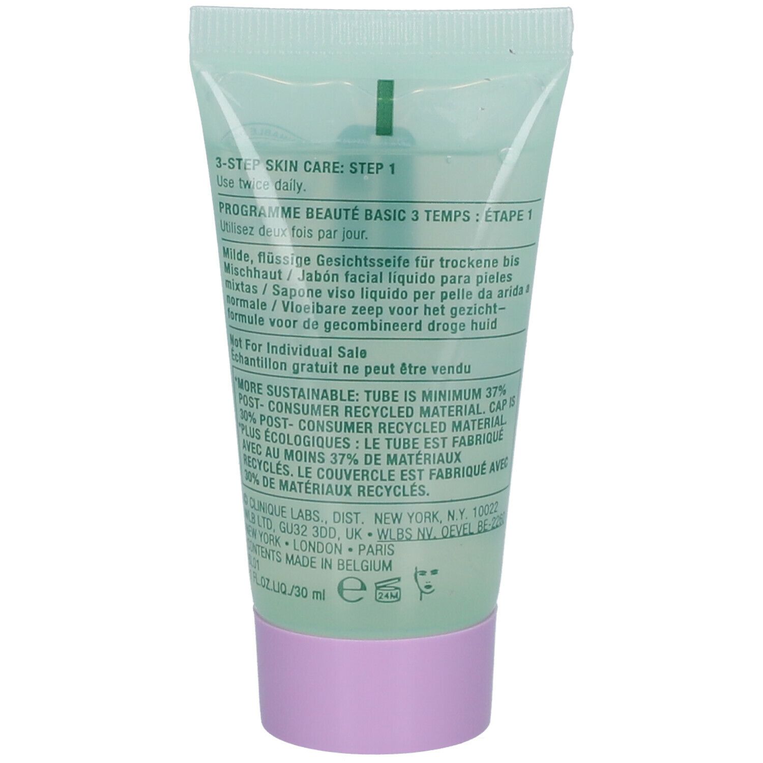 Achterkant van de groene tube. Tekst: "3-STEP SKIN CARE: STEP 1". Gebruiksinformatie. Tekst in het Duits, Spaans, Italiaans, Nederlands.