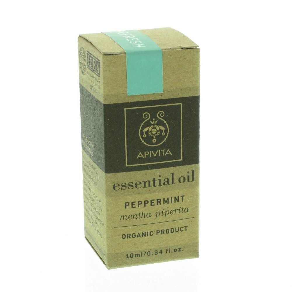 Kartonnen verpakking met logo en tekst. Bevat etherische olie van pepermunt. Opschrift: APIVITA, essential oil, ORGANIC PRODUCT.