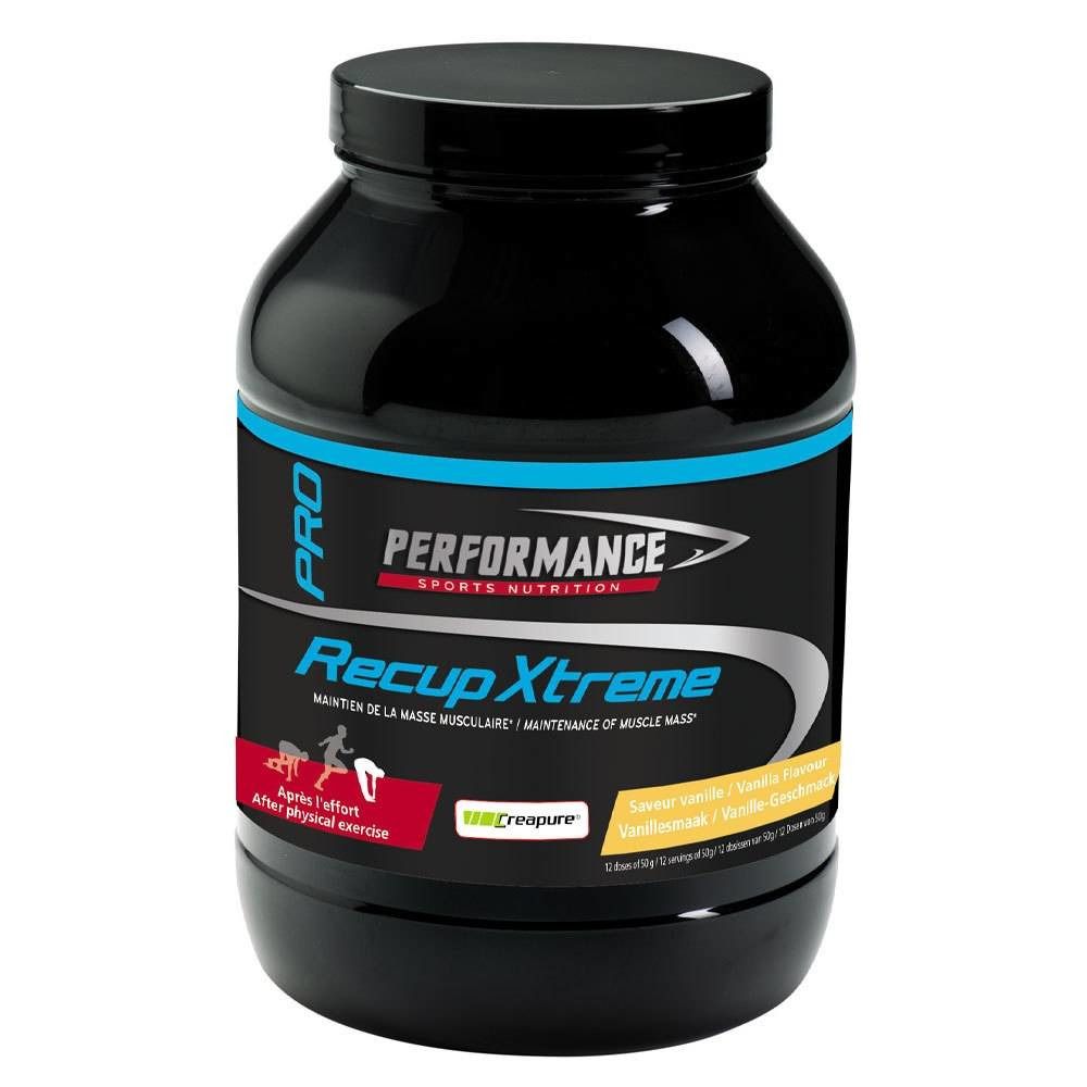 Récipient noir avec étiquette bleue. Inscription: Performance Recup Xtreme. Goût vanille. Après l'effort physique.