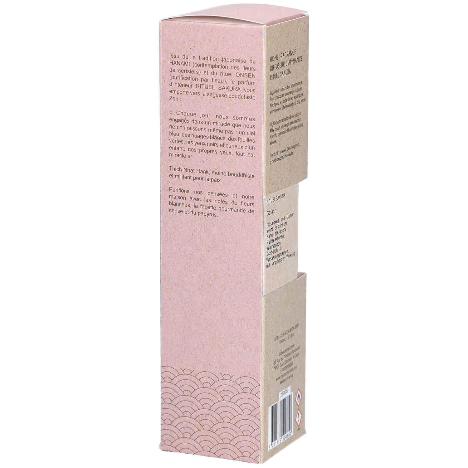 Zijaanzicht van de "Rituel Sakura" verpakking. Tekstuele productbeschrijving. Beige en roze tinten.
