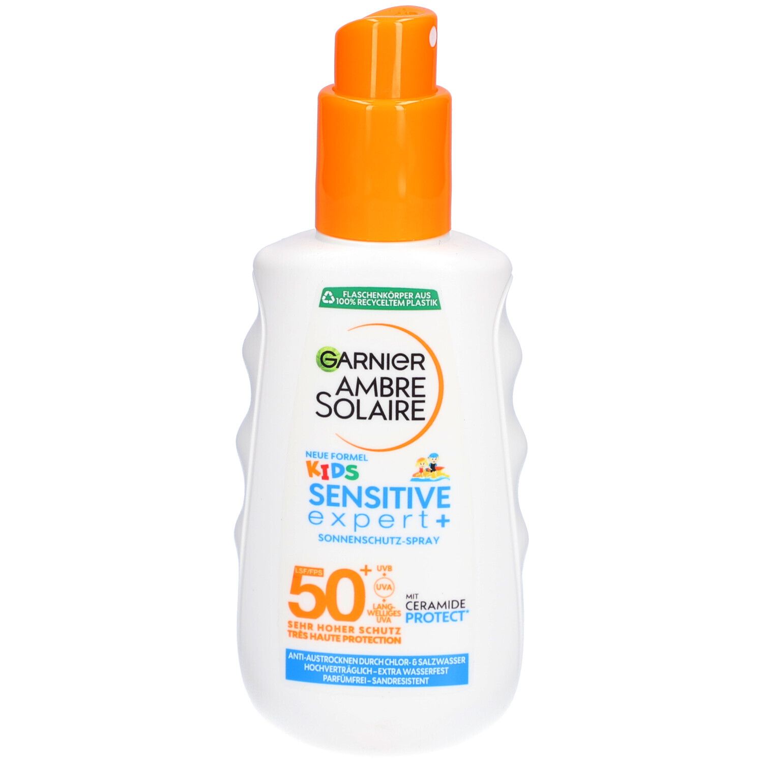 Spray solaire pour enfants. Flacon blanc avec bouchon orange. Texte: Garnier Ambre Solaire Kids Sensitive Expert + SPF50+.