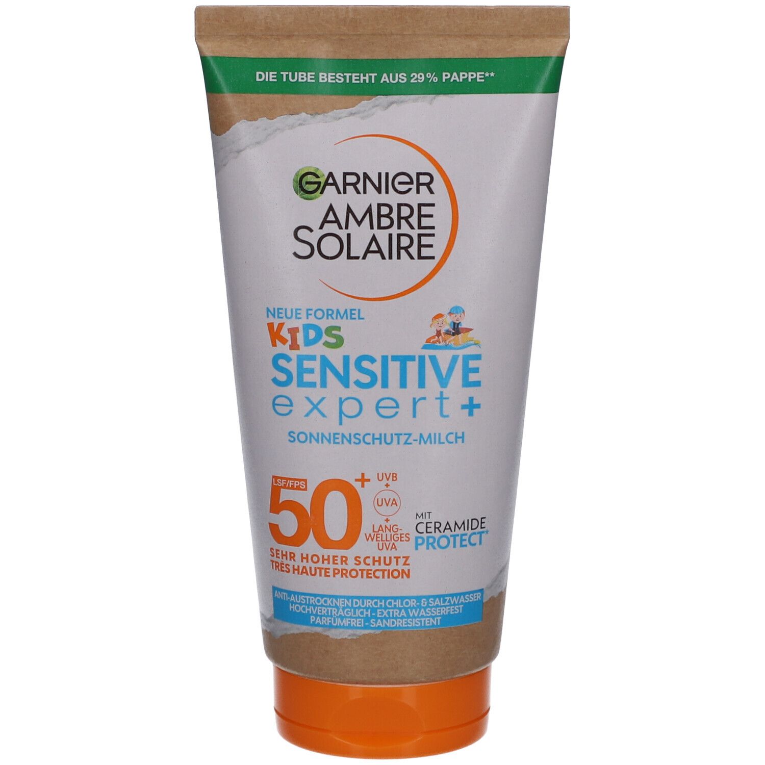 Tube de crème solaire. Inscription: Garnier Ambre Solaire Kids Sensitive Expert + SPF50+. Protection solaire 50, UVA, Ceramide Protect.