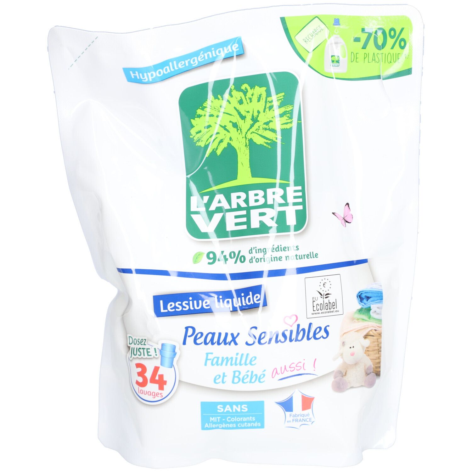 Navulverpakking vloeibaar wasmiddel. L'ARBRE VERT logo, groene boom. Tekst: Peaux Sensibles, Famille & Bébé. Ecolabel.