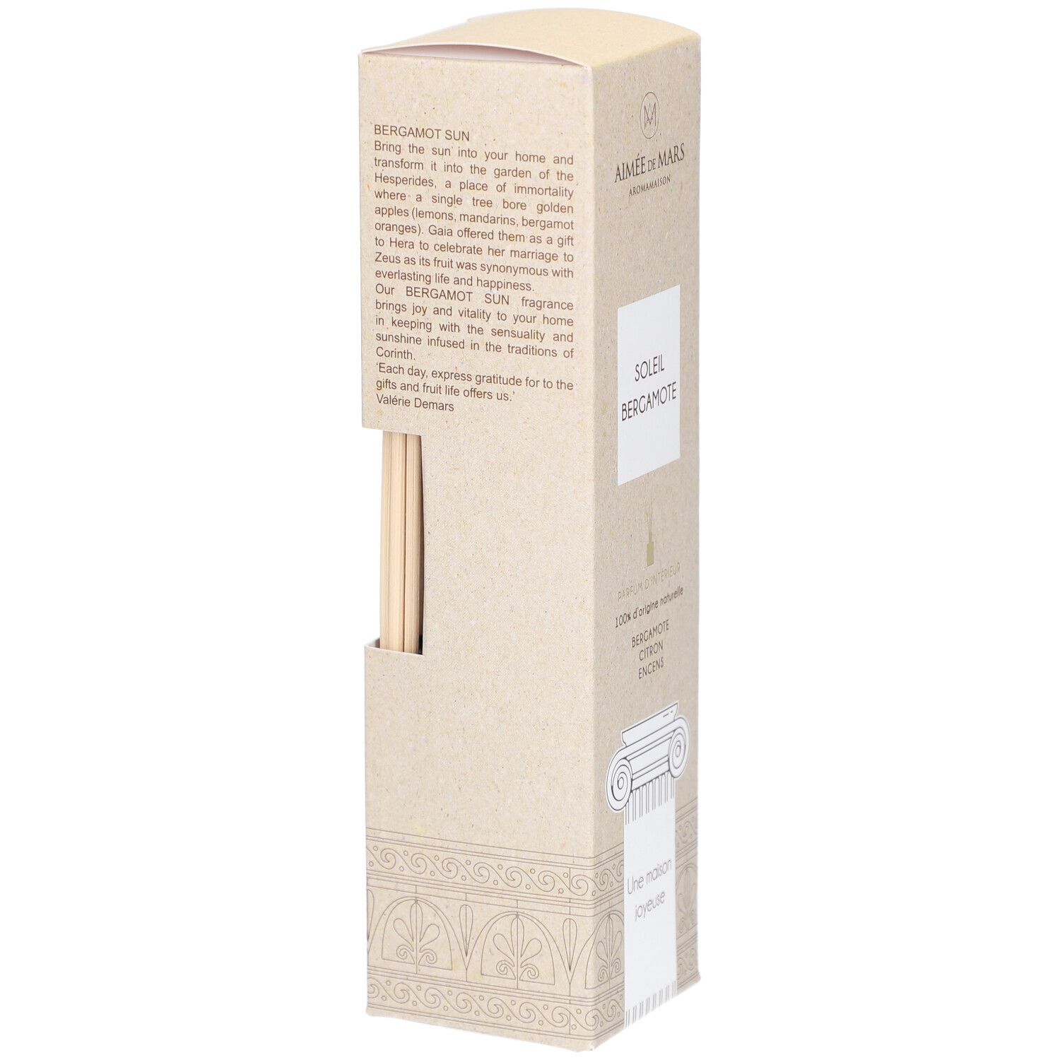 Verpakking Soleil Bergamote met stokjes. Merk Aimée de Mars. Beige, Engelse tekst.