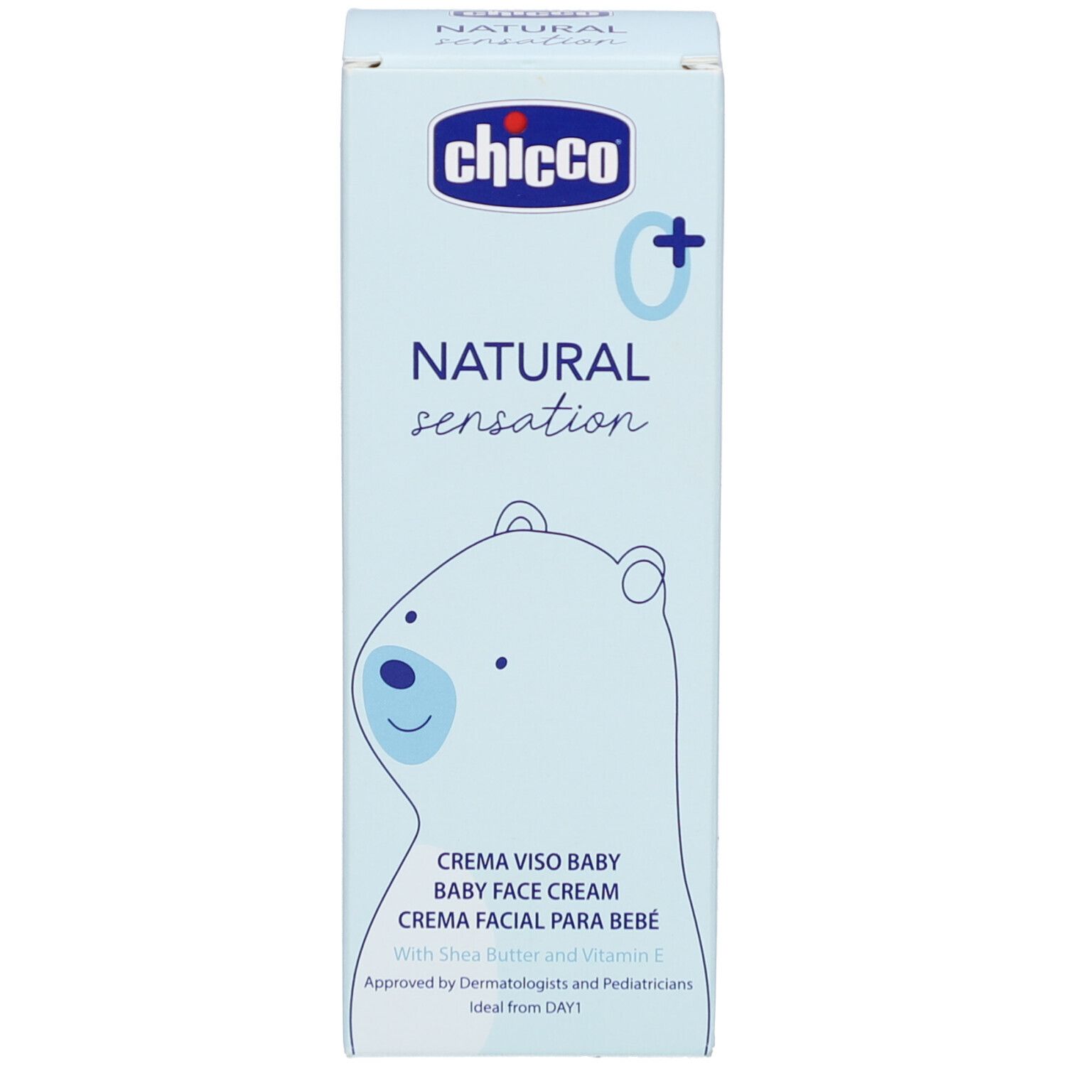 Lichtblauwe verpakking. Opschrift: Chicco, Natural Sensation, Baby Face Cream. Illustratie van een beer. Met shea butter en vitamine E.