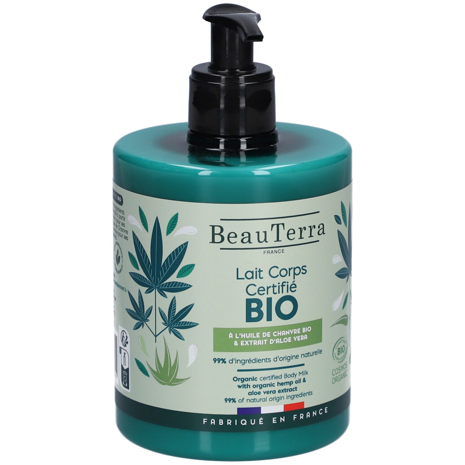 Flacon vert avec pompe. Inscription: BeauTerra, Lait Corps Certifié Bio. Contient de l'huile de chanvre et de l'aloe vera. Certification bio.