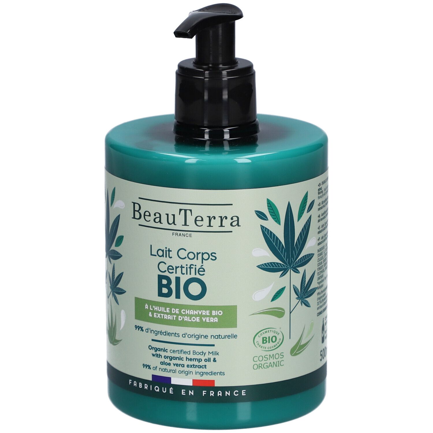 Flacon vert avec pompe. Inscription: BeauTerra, Lait Corps Certifié Bio. Contient de l'huile de chanvre et de l'aloe vera. Bio. 500ml.
