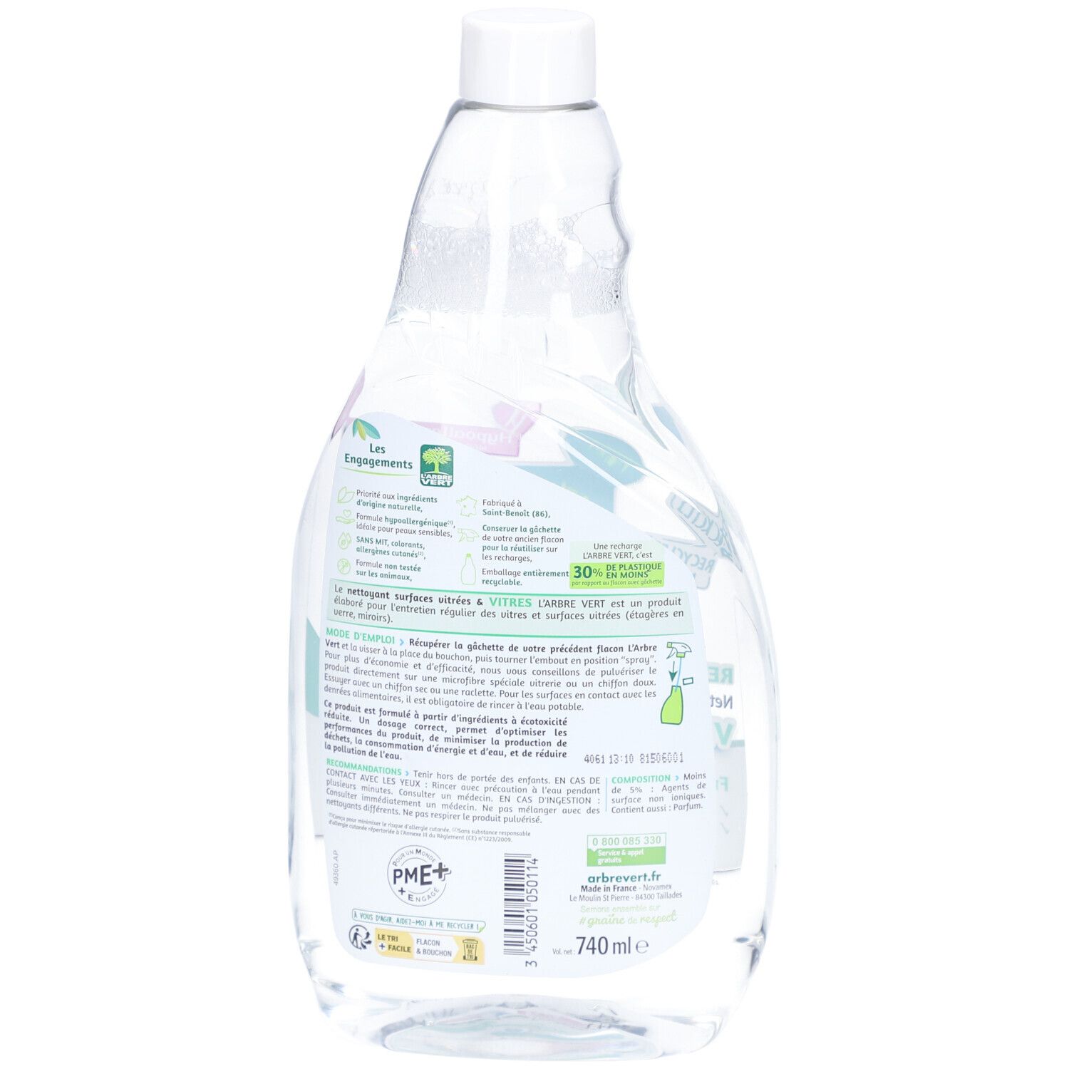 Achterkant van de transparante fles. Etiket met tekst en logo: L'ARBRE VERT. Informatie over het product en het merk.