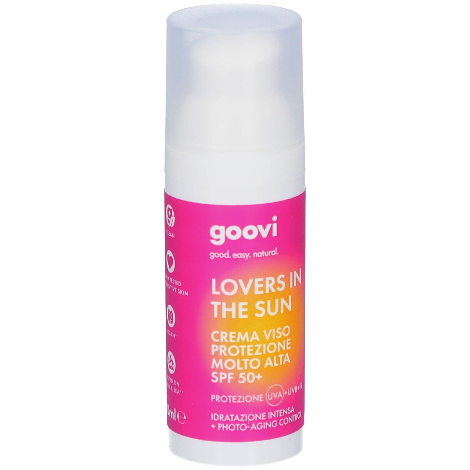 Witte fles met roze etiket. Opschrift: GOOVI, Lovers in the Sun, Crème Viso Protezione Molto Alta SPF 50+. UV-bescherming.