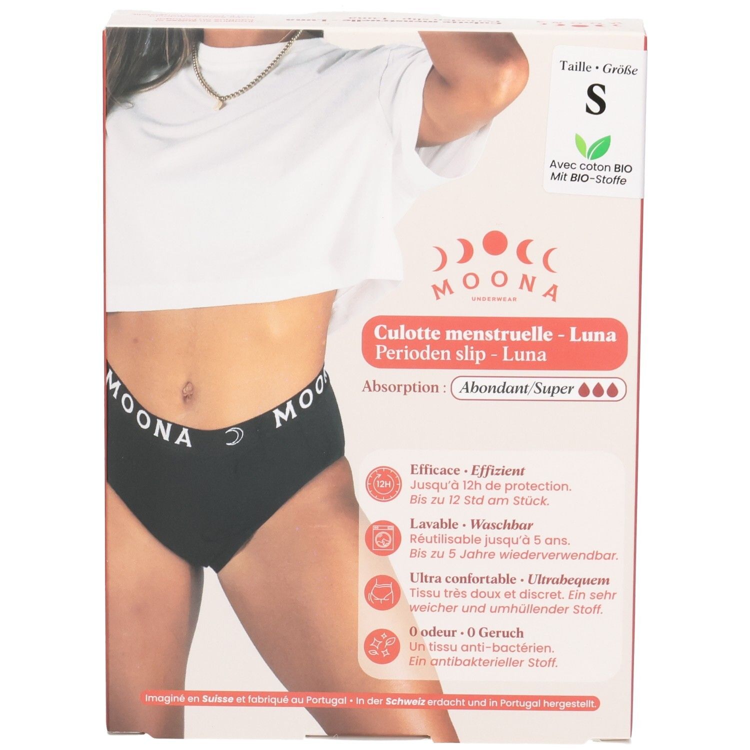 Voorkant van de verpakking van een zwarte menstruatieslip, maat S, sterke absorptie.