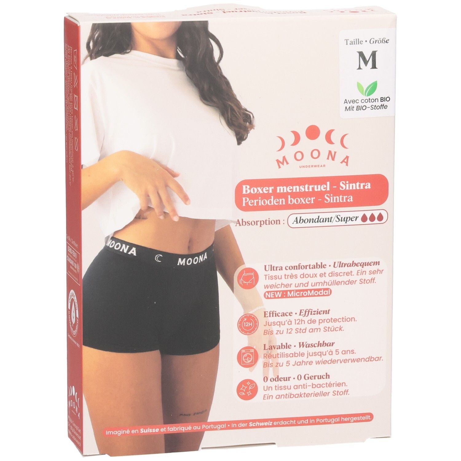 Sintra boxer, maat M, in verpakking. Zwarte stof, MOONA-logo. Met biologisch katoen. Voor zware menstruatie.