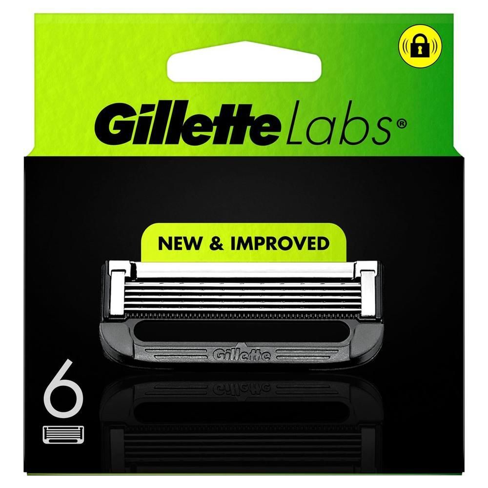 Verpakking met GilletteLabs scheermesjes. Zwarte doos met 6 mesjes. Opschrift: New & Improved. Geelgroene achtergrond.