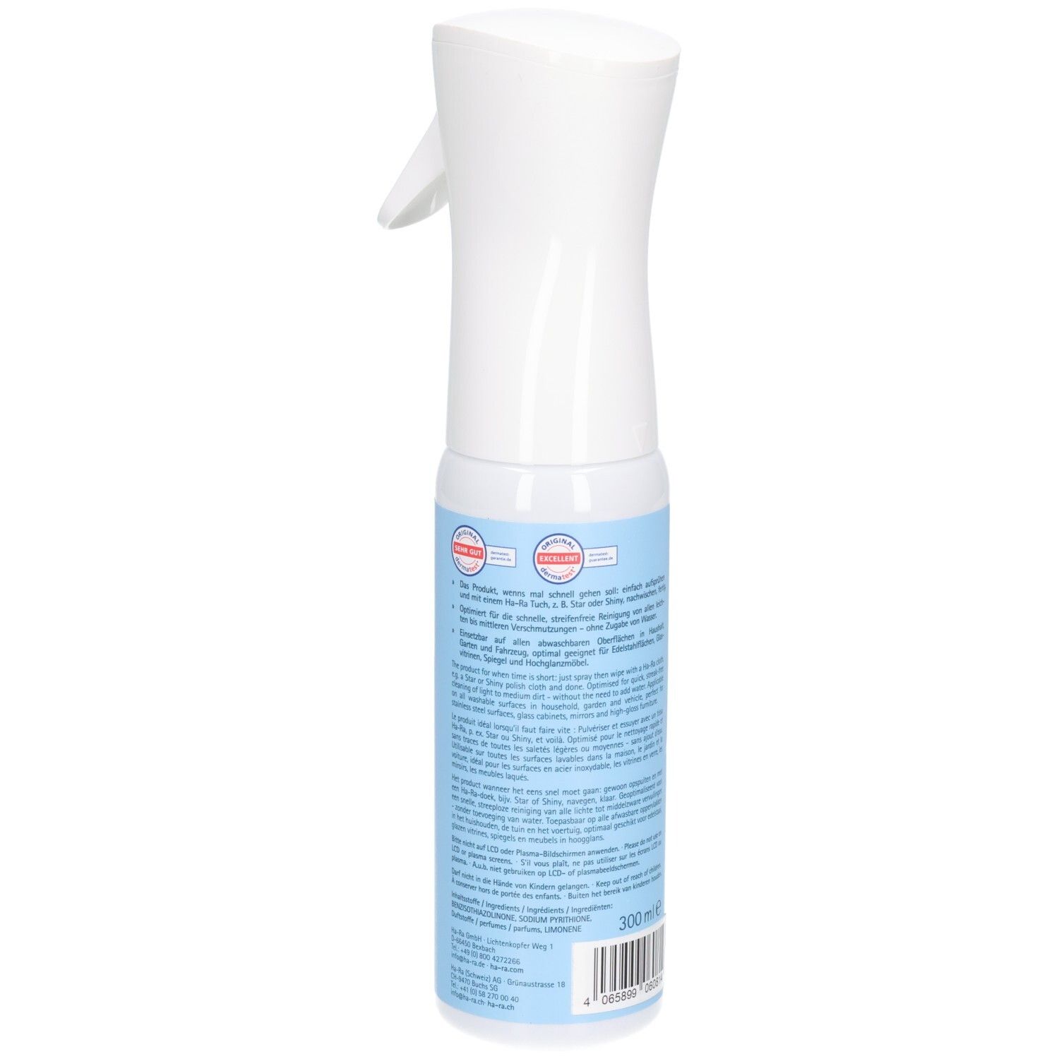 Witte spuitfles met blauw etiket. Tekst en barcode op het etiket. Achteraanzicht.