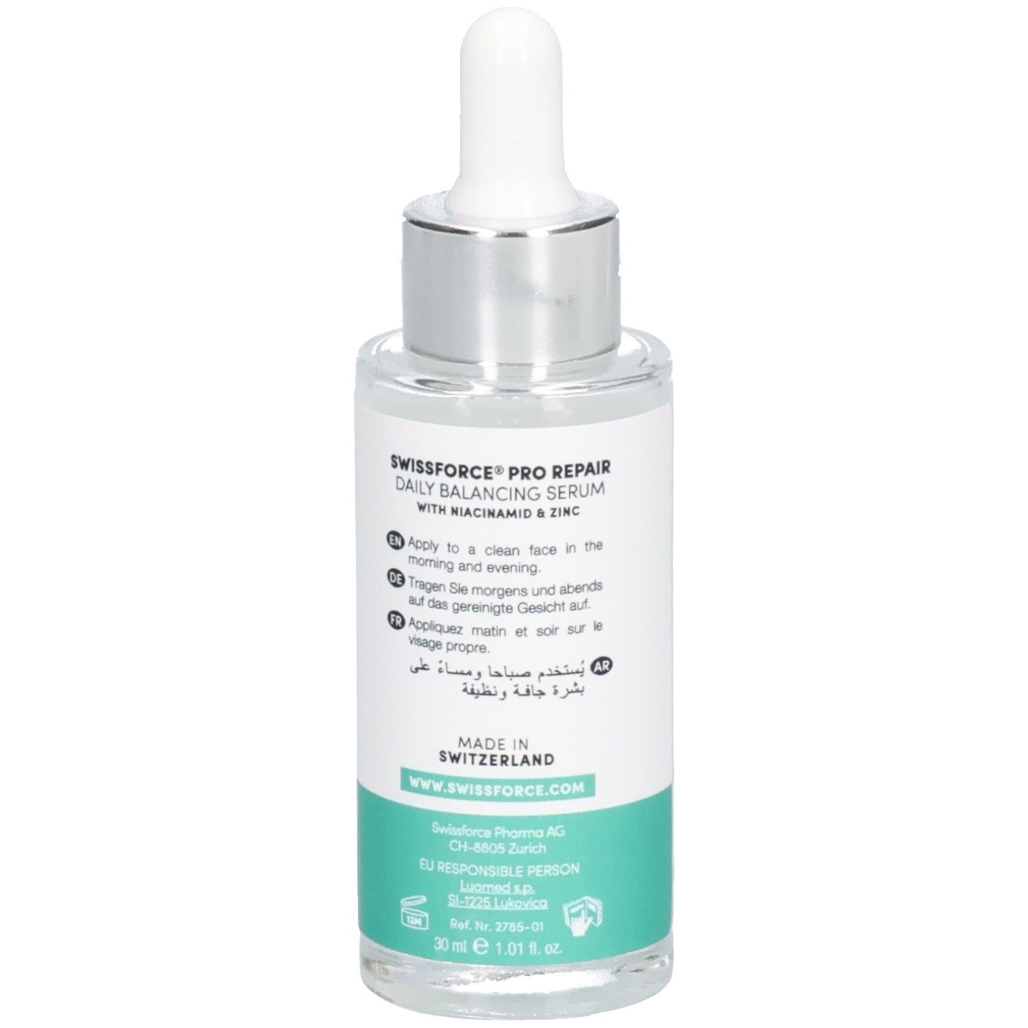 Achteraanzicht van de serumfles. Opschrift: SWISSFORCE Pharma, PRO REPAIR Daily Balancing Serum. Gemaakt in Zwitserland. Met gebruiksaanwijzing.